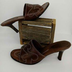 Two Lips Kinda Brown Leather Mules Size 11 Heels